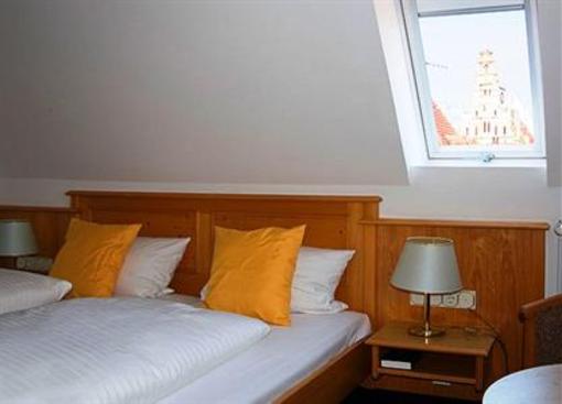 фото отеля Hotel Garni Altes Tor