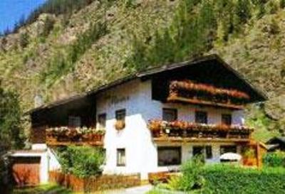 фото отеля Haus Alpina Langenfeld