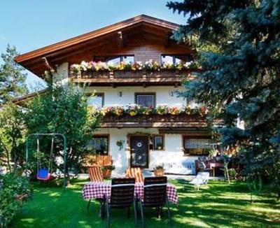 фото отеля Haus Alpina Langenfeld