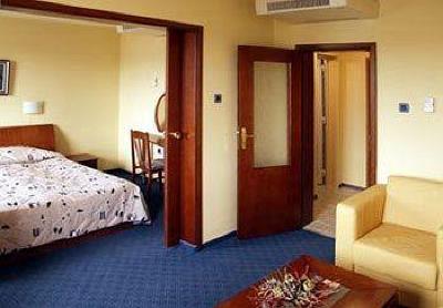 фото отеля Rostov Hotel Pleven