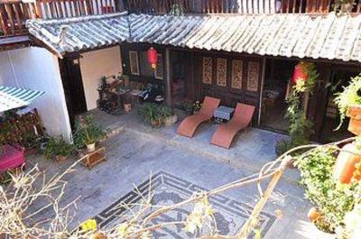 фото отеля Blue Skies Inn - Lijiang