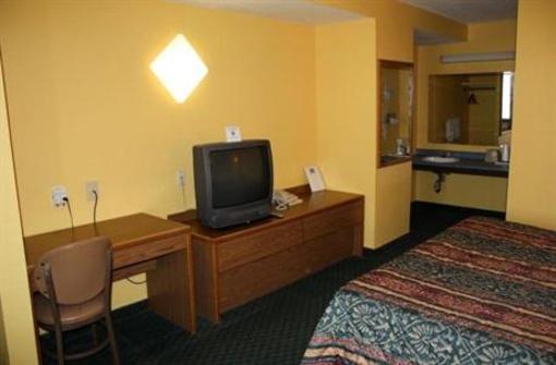фото отеля Best Budget Inn Owatonna