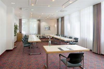 фото отеля Holiday Inn Frankfurt Airport Neu Isenburg