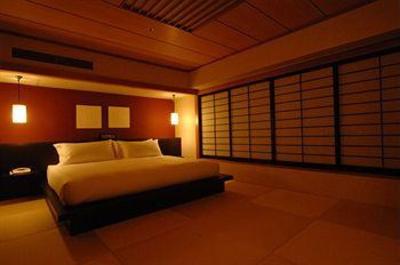 фото отеля Okinawa NaHaNa Hotel & Spa