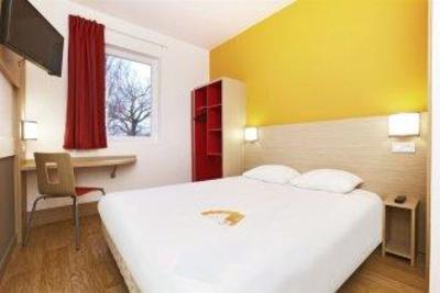 фото отеля Premiere Classe Bourg-en-Bresse - Montagnat