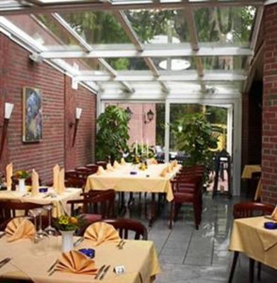 фото отеля Hotel Daun Castrop-Rauxel
