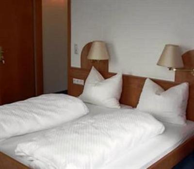 фото отеля Hotel Daun Castrop-Rauxel