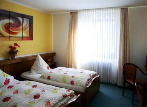 фото отеля Hotel Heidekranz Troisdorf