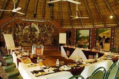 фото отеля Lesedi Lodge Broederstroom