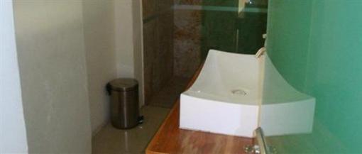 фото отеля Hostal Emerson