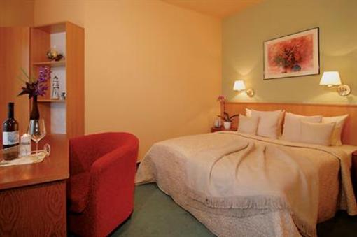 фото отеля Strandhotel Graal-Muritz