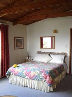 фото отеля Waters Edge Holiday Accommodation