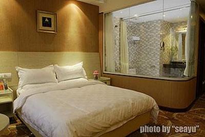 фото отеля Qingdao Huaneng Hotel