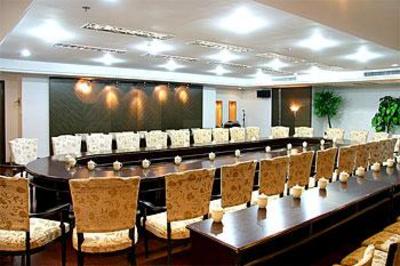фото отеля Qingdao Huaneng Hotel