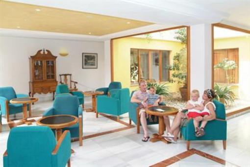 фото отеля Aparthotel Roc Las Rocas Santanyi