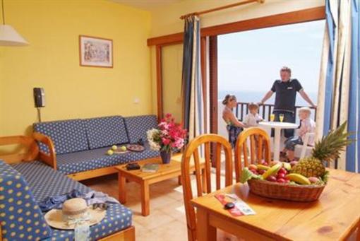 фото отеля Aparthotel Roc Las Rocas Santanyi