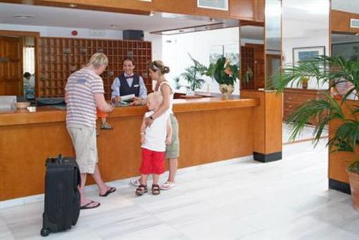 фото отеля Aparthotel Roc Las Rocas Santanyi