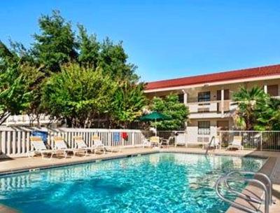 фото отеля Baymont Inn & Suites Longview