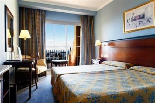 фото отеля Iberostar Malaga Playa