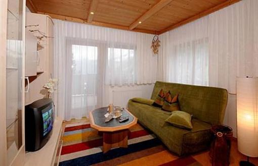 фото отеля Lebensquelle Krapfenhof Apartment Finkenberg
