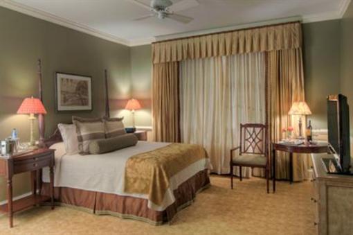 фото отеля Woodlands Inn