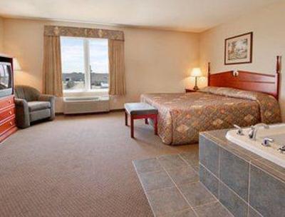 фото отеля Days Inn & Suites Winkler