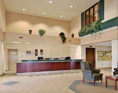фото отеля Days Inn & Suites Winkler