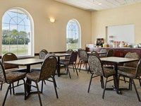 Days Inn & Suites Winkler