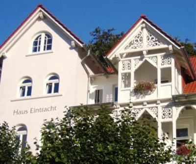 фото отеля Apartments Haus Eintracht Sellin