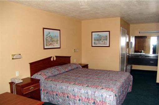 фото отеля Budget Inn of Bellflower