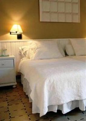 фото отеля Hostal Poblenou