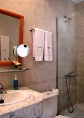 фото отеля Hostal Poblenou