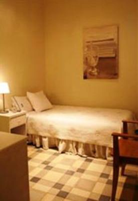 фото отеля Hostal Poblenou