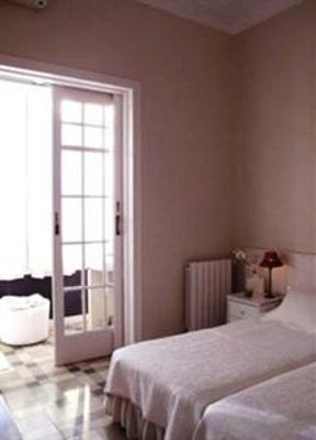 фото отеля Hostal Poblenou