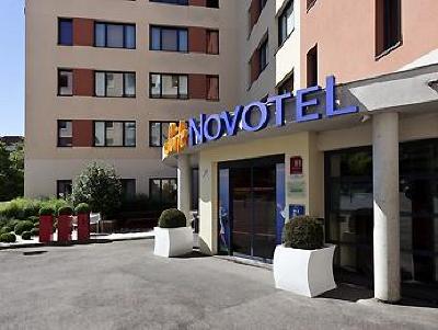фото отеля Suite Novotel Paris Velizy