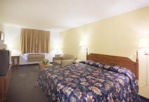 фото отеля Americas Best Value Inn Lake Mills