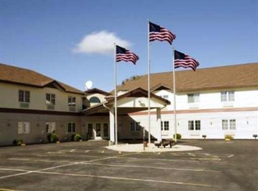 фото отеля Americas Best Value Inn Lake Mills