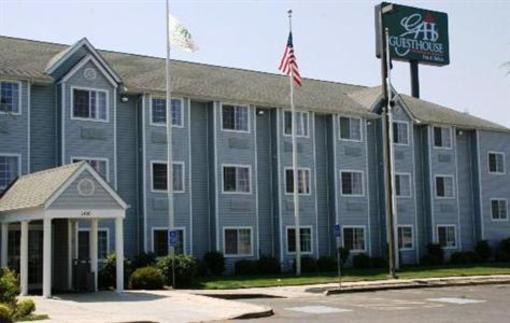 фото отеля GuestHouse Inn & Suites Sutherlin Roseburg