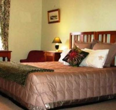 фото отеля Murrell's Grand View House Bed & Breakfast Manapouri