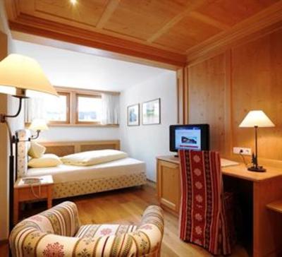 фото отеля Petersboden Hotel Lech am Arlberg