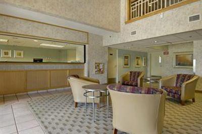 фото отеля Plano Inn & Suites