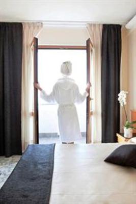 фото отеля Hotel Mistral