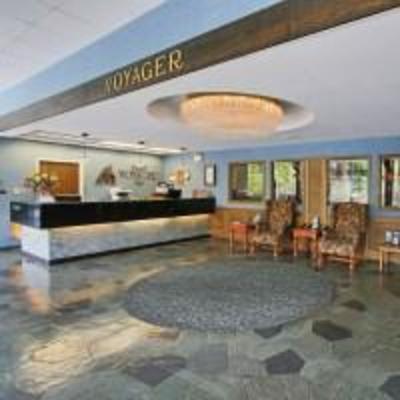 фото отеля Banff Voyager Inn