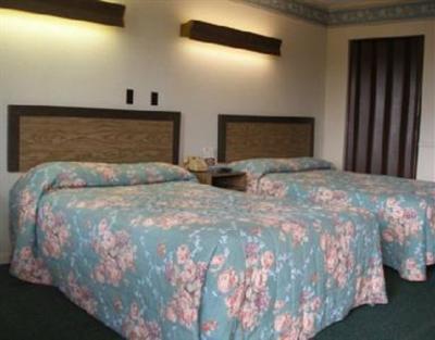 фото отеля Scottish Inn Airport Knoxville