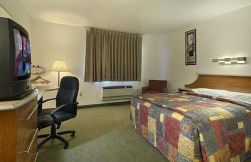 фото отеля Red Roof Inn - Midtown