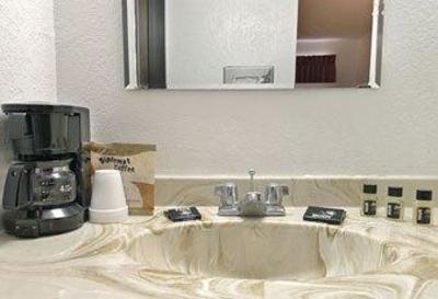 фото отеля Travelodge Shakopee