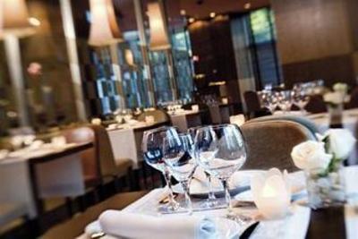 фото отеля Mirasierra Suites Hotel