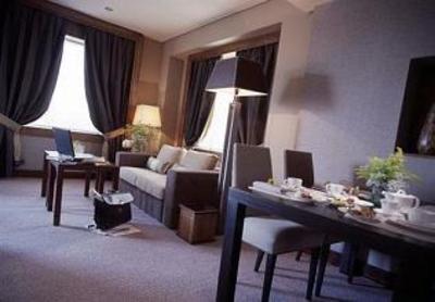 фото отеля Mirasierra Suites Hotel