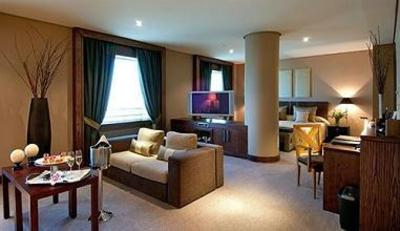 фото отеля Mirasierra Suites Hotel
