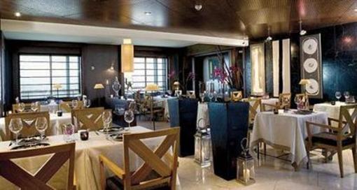 фото отеля Mirasierra Suites Hotel